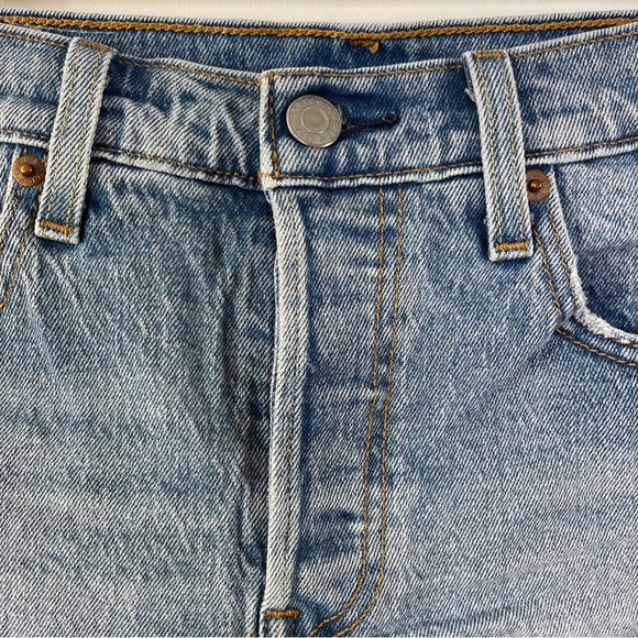 Levi's 501 Peanuts Denim Shorts Size 25 Snoopy Woodstock Button Fly Yellow Tab - Picture 3 of 11